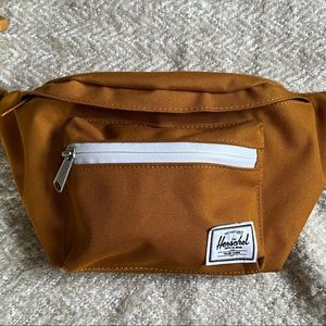 NWOT Herschel Hip Pack